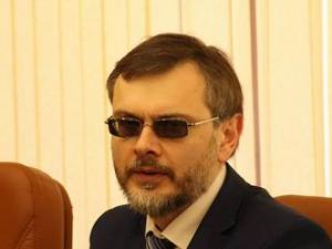 Министр - председатель комитета общественных связей и национальной политики области Сергей Зюзин